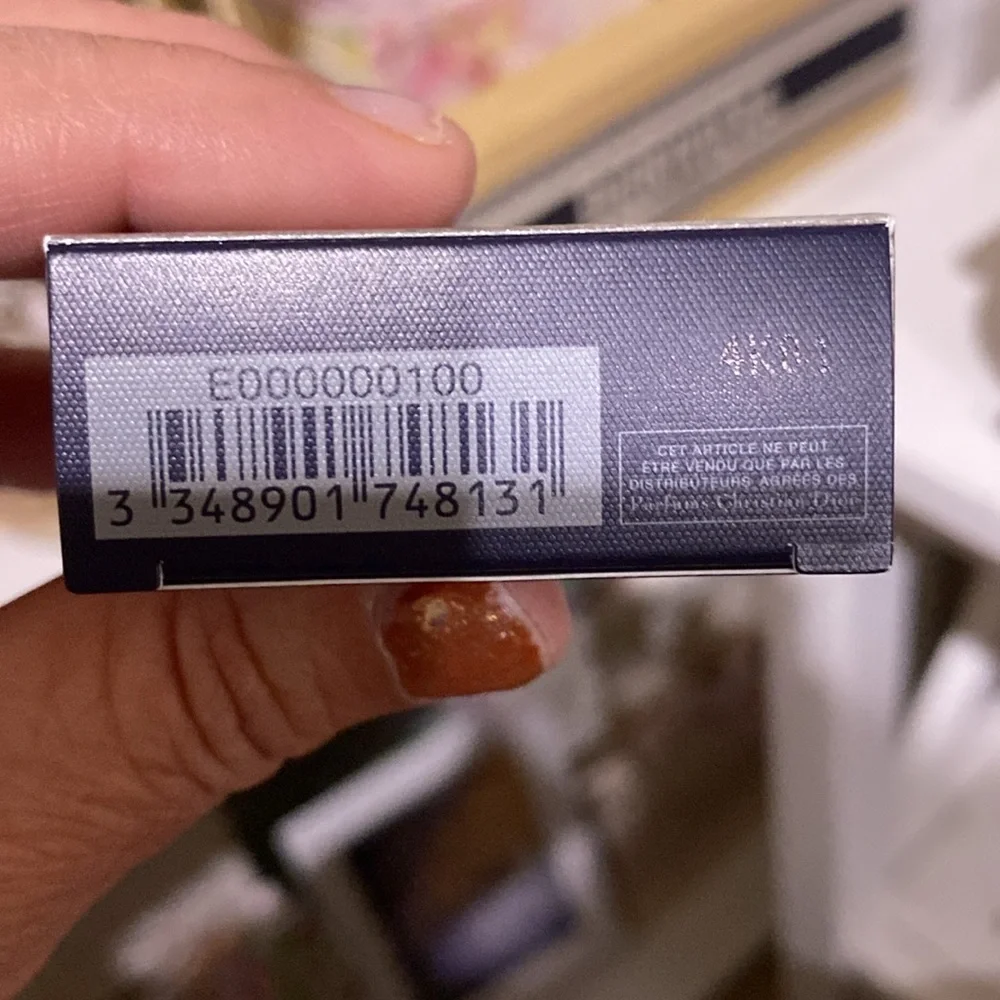 Dior Crème Abricot Nail Care - Limited Edition - Picture 5 of 9